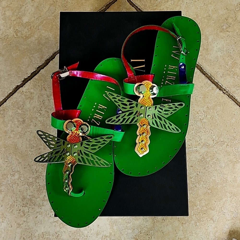 Ivy Kirzner shoes size 6.5. Color Green. Style Dragonfly.